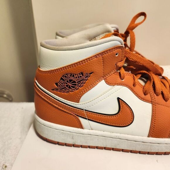 Nike Air Jordan 1 Mid SE "Sport Spice" DV 1302-100 Womens Sz.10.5 2023 - Picture 5 of 10